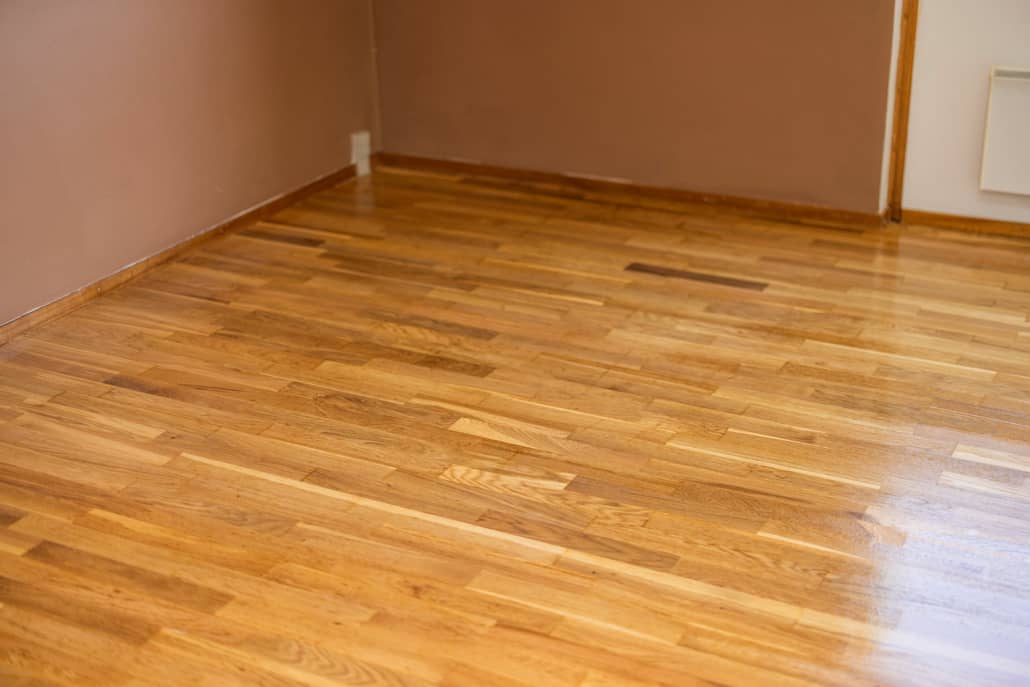 Vi er eksperter i gulvafslibning og behandling af trægulve.