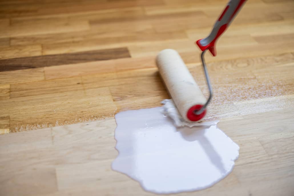 Efter gulvafslibning er det vigtigt at vælge den rette efterbehandling. Vi rådgiver dig gerne.